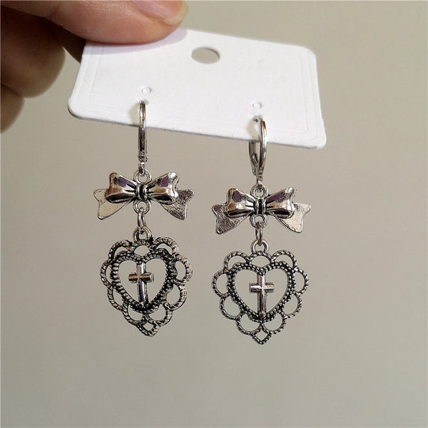 Gothic Vintage Heart Earrings