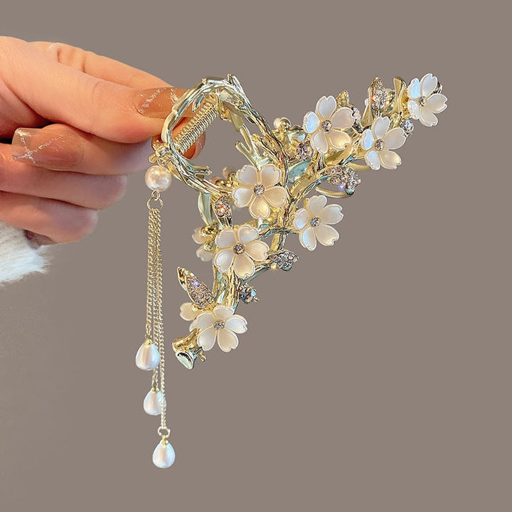 Kawaii Pearl White Flower Hair Claw - Juneptune