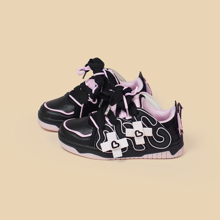 Black & Pink Heart Chunky Sneakers - Juneptune