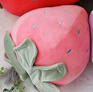 Kawaii Strawberry Plush - Juneptune