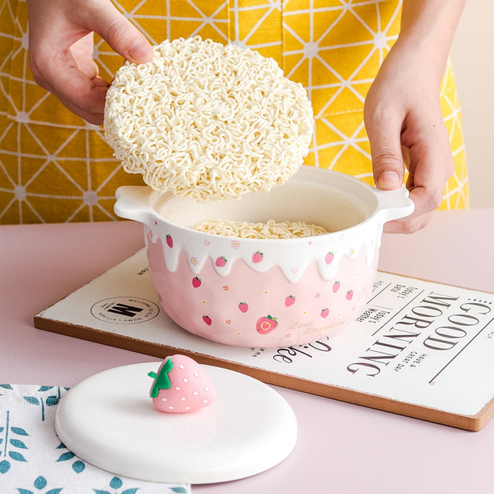 Kawaii Strawberry Ramen Bowl With Lid - Juneptune