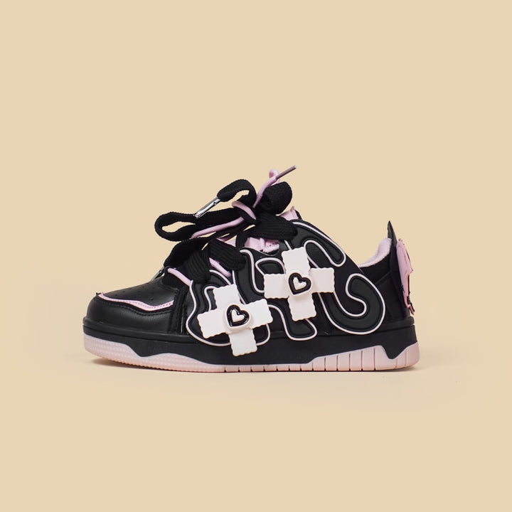 Black & Pink Heart Chunky Sneakers - Juneptune